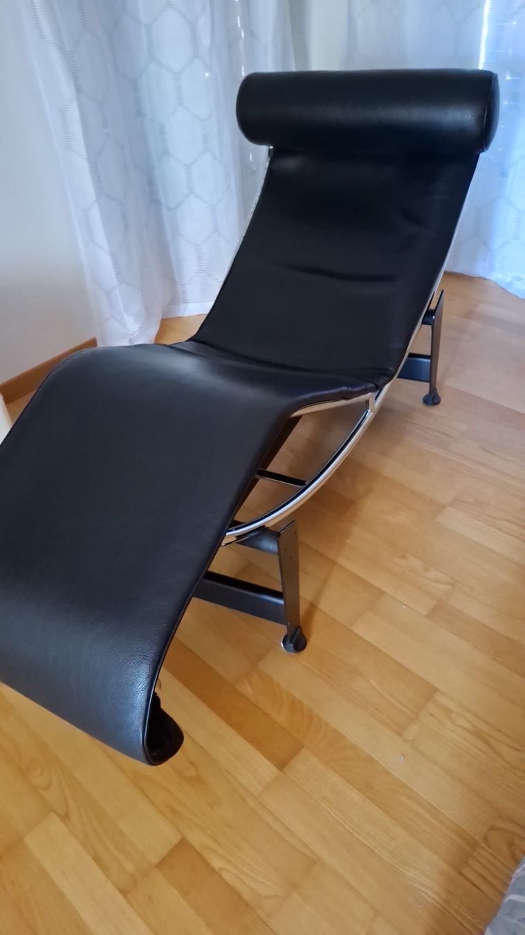 Le Corbusier Chaises longues: Le Corbusier Liegestuhl schwarz – D'occasion à Illnau par rbr_qzz8 3