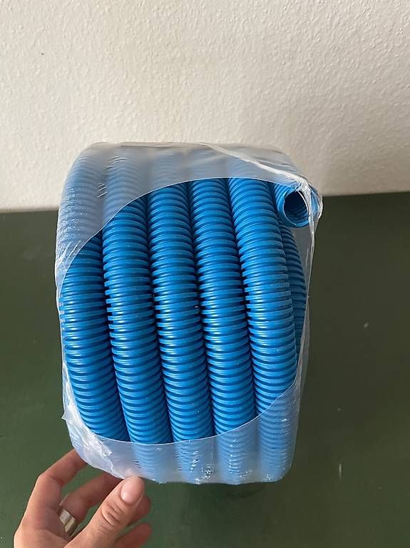 Tuyaux & tubes: Installationsrohr M25 10m Länge – Neuf avec emballage d'origine à Basel par helger 2