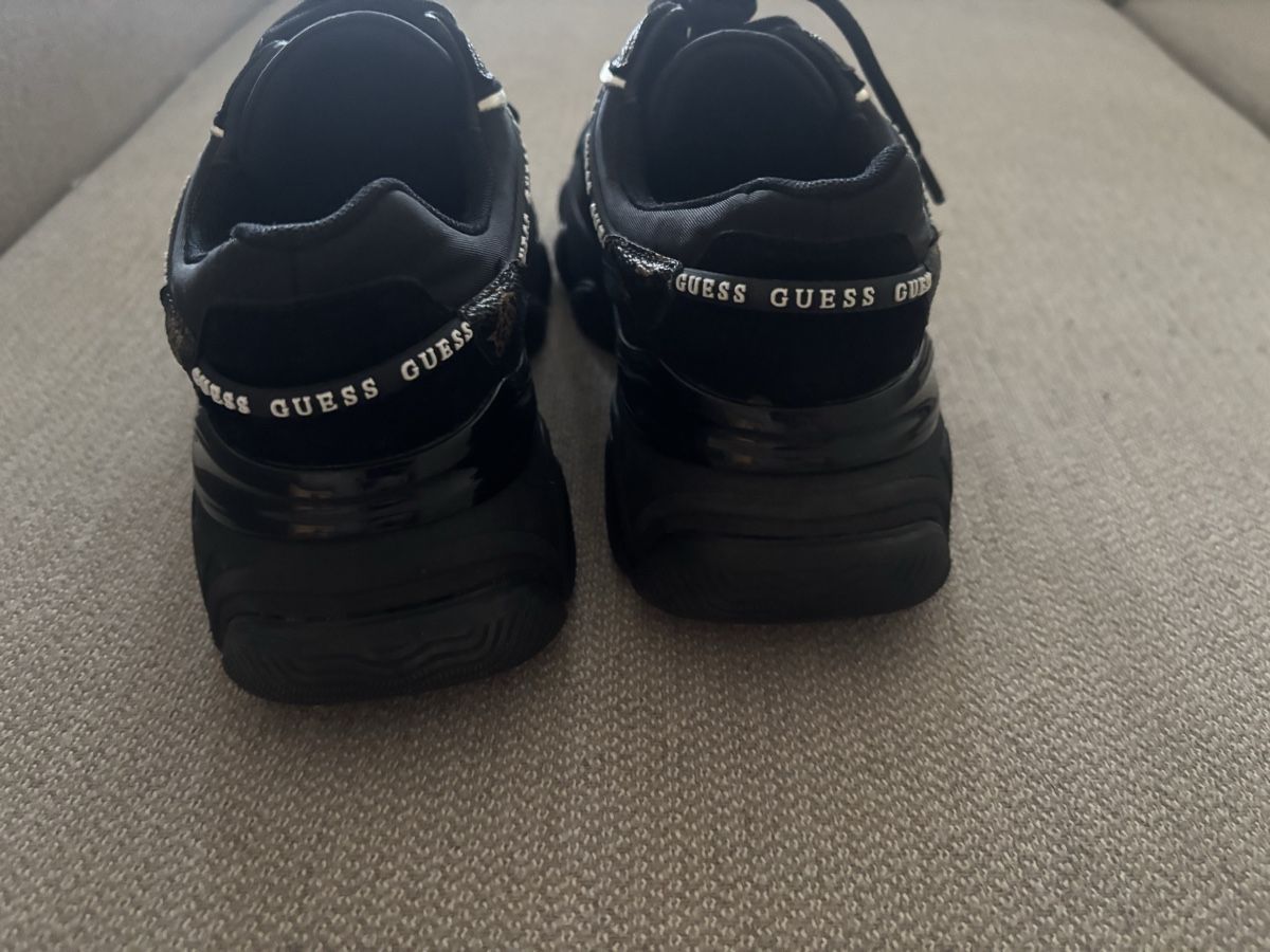 Guess Scarpe da donna: Basket Guess taille 37 – Nuovo (secondo la descrizione) da Genève venduto da ste_k6dj 2