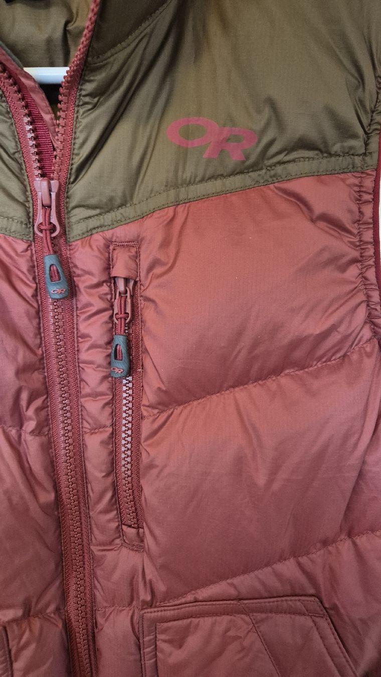 Gilets & Westen: Outdoor Research Daunenweste – Gebraucht aus Winterthur von surfer_le 2