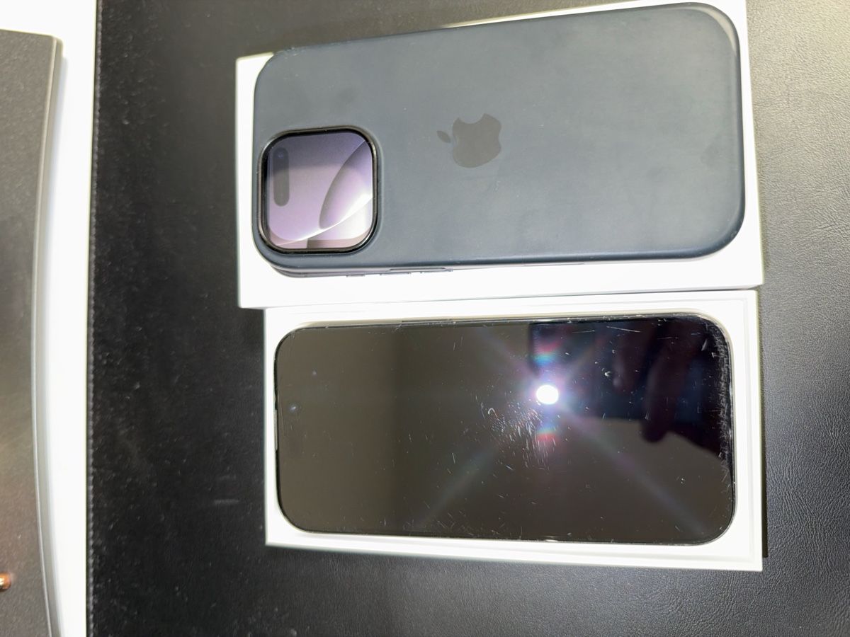 Apple Portables: Iphone 16 Pro 256gb + Hülle – D'occasion à Bäch SZ par cg77 8