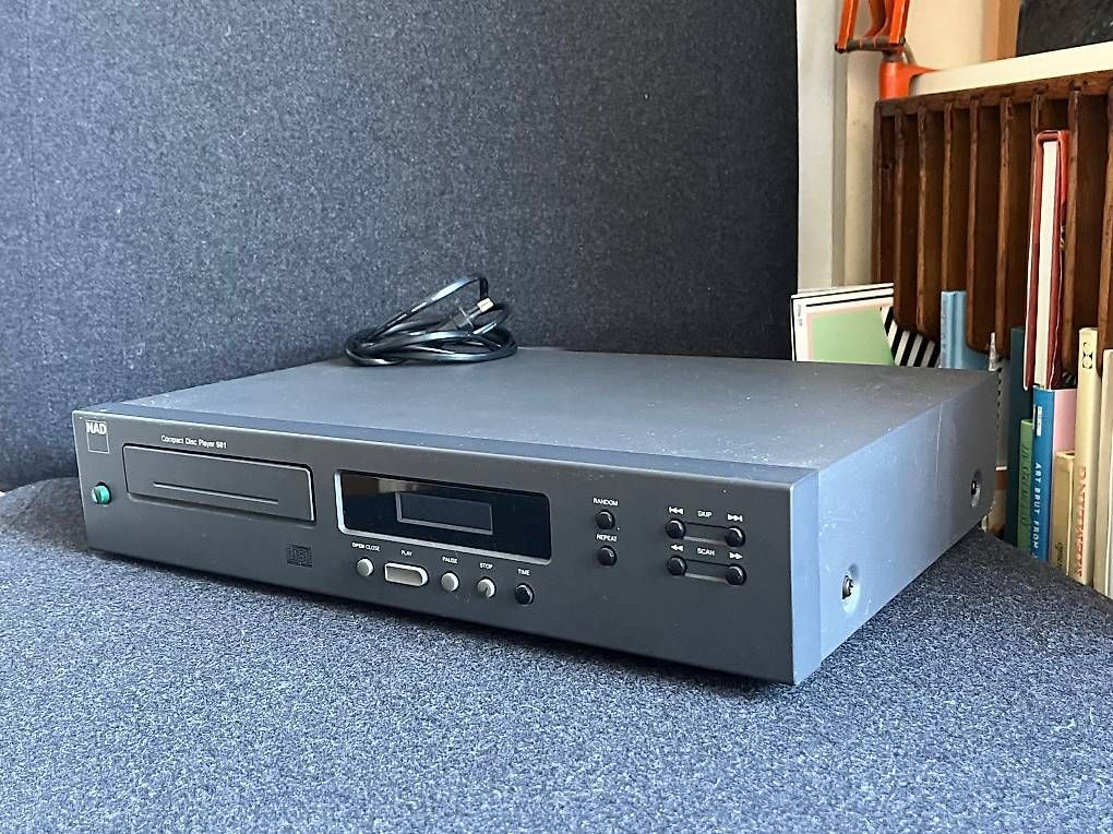 Nad Audio- & Mediensysteme: NAD 501 CD-PLAYER – Defekt aus Genève von n_is