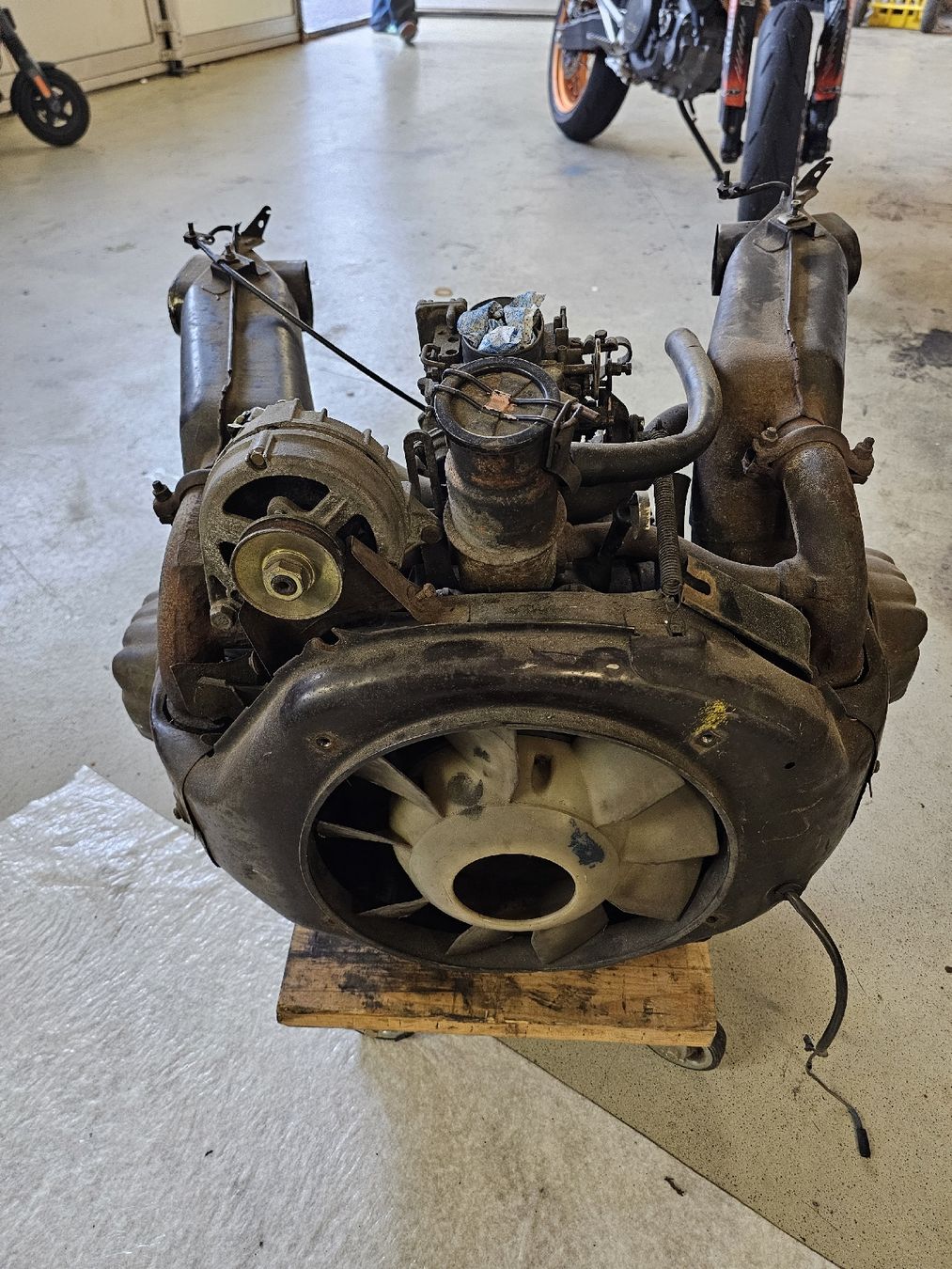 Citroën Tutti pezzi di ricambio auto: Motor für 2cv – Difettoso da Sachseln venduto da HM-Customs