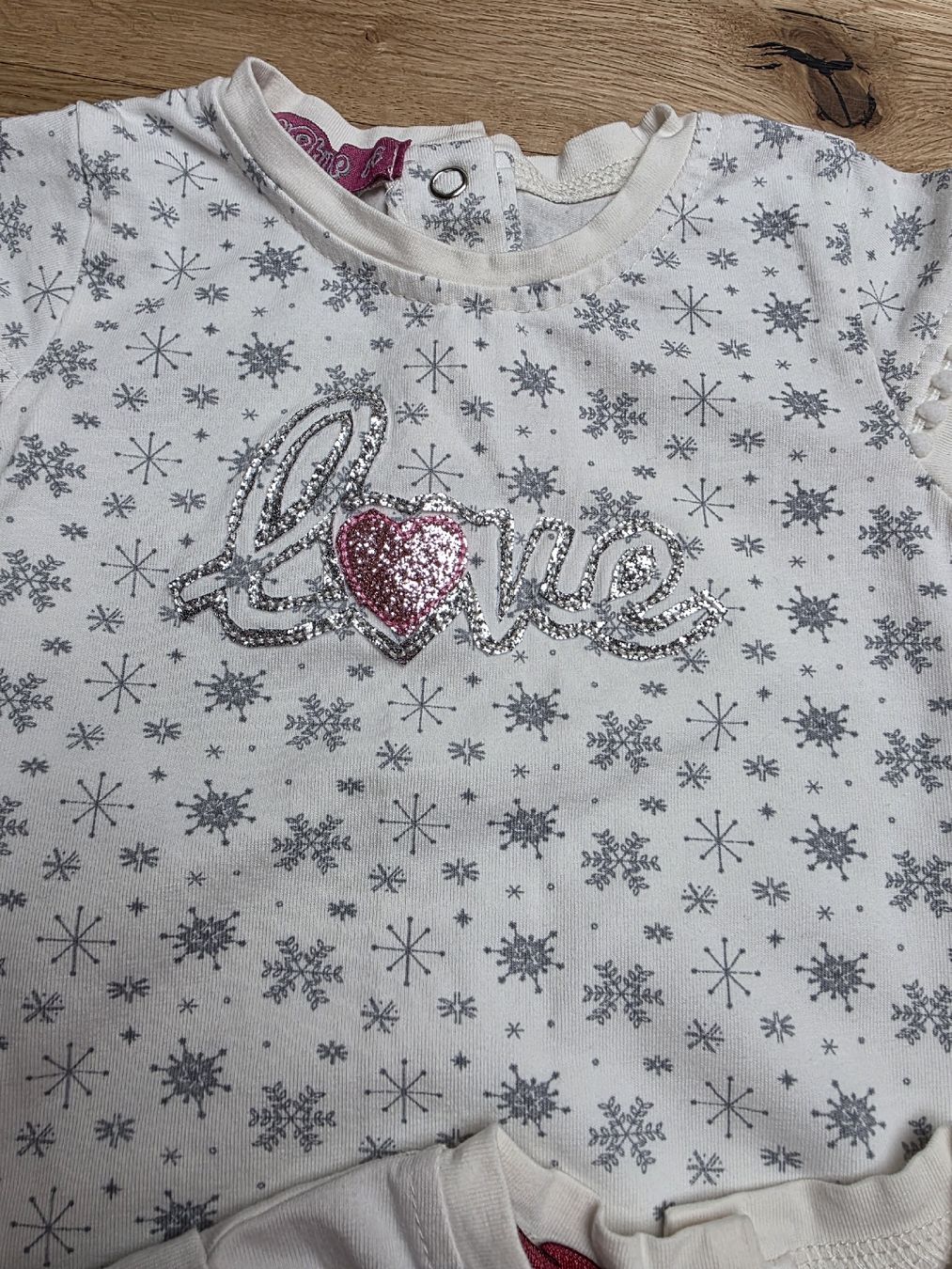 Lotti & Set di vestiti: Baby-Bodys Gr. 86, 3er Set Mädchen, – Usato da Toffen venduto da ver_x68f 2