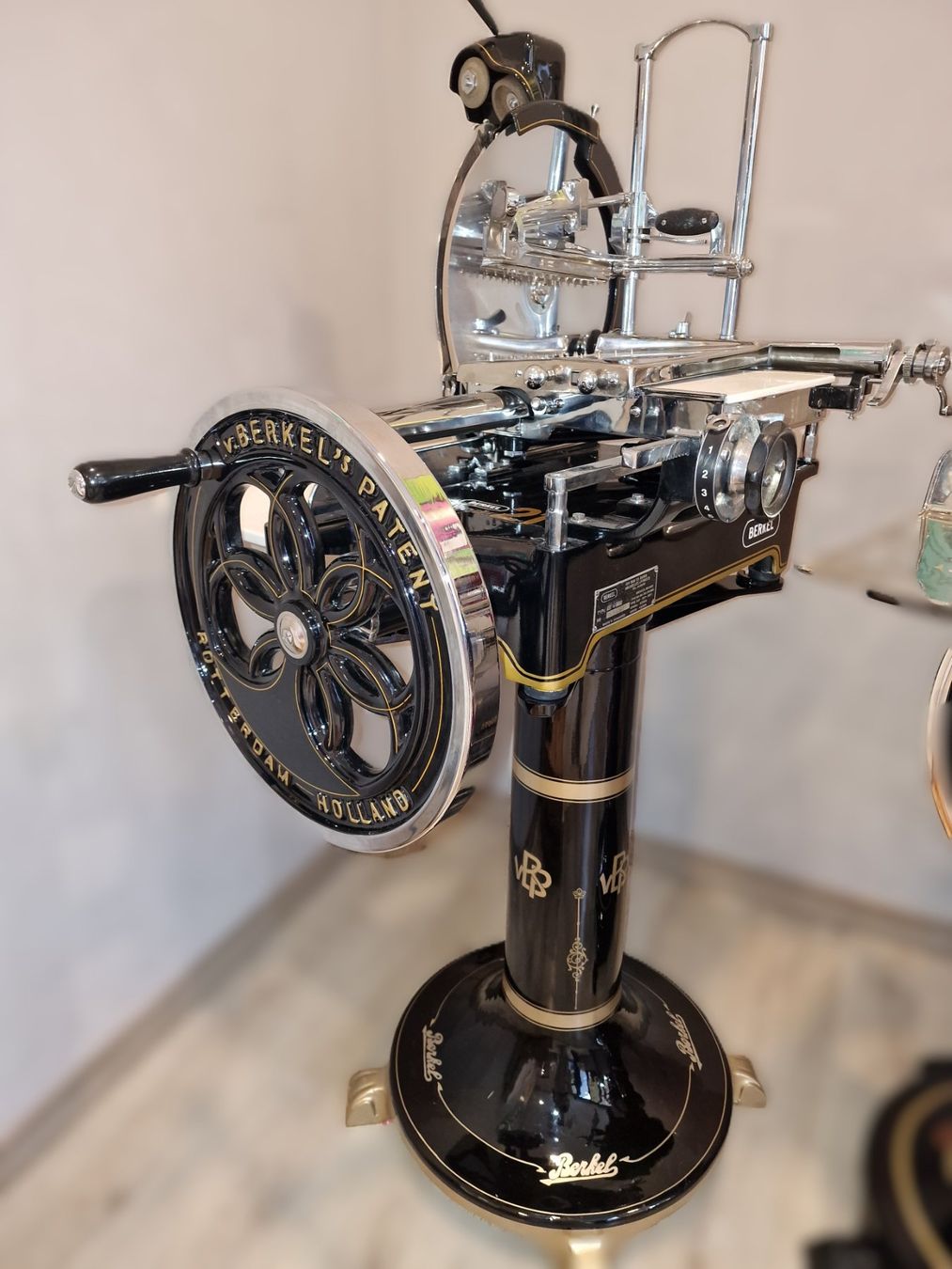 Berkel Elettrodomestici da cucina: Berkel Mod. 9 (1925) - Komplette Restaurierung – Nuovo (secondo la descrizione) da Biasca venduto da Nicolas.Ney 5