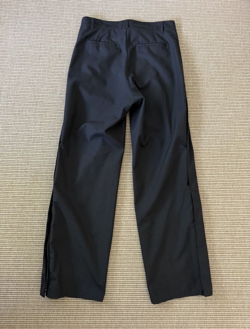 Pantaloni: Vuja De Gala Pleat Trousers – Usato da Oberkirch LU venduto da benjaminflower 1