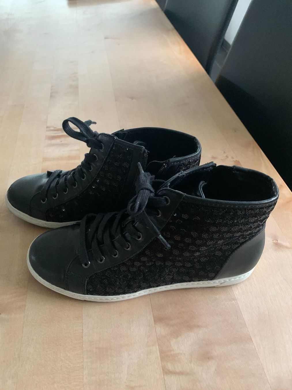 Scarpe da donna: Damen-Sneaker schwarz Gr.41 – Nuovo (secondo la descrizione) da Azmoos venduto da Verwir64 1