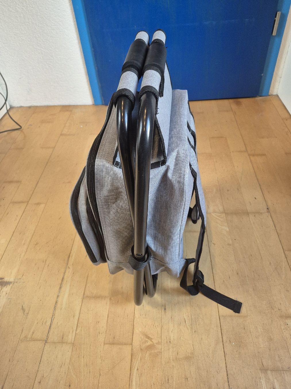 Sgabelli: 2 Campinghocker Rucksäcke mit Kühltaschen – Nuovo (secondo la descrizione) da Buchs AG venduto da Gian_1902 3