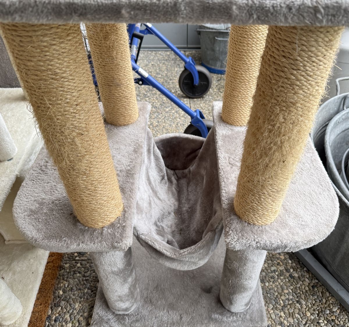Katzenbaum - Kratzbaum: Katzenbaum Kratzbaum – Gebraucht aus Gerlafingen von HungerDiva 2