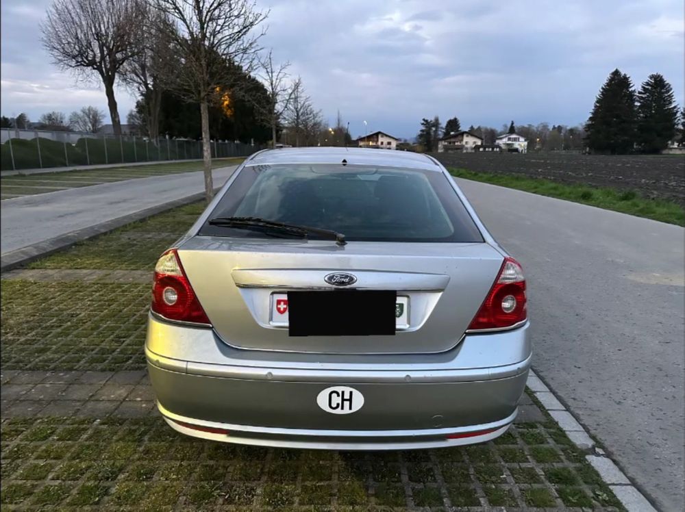 Ford Mondeo 2.5 V6 3