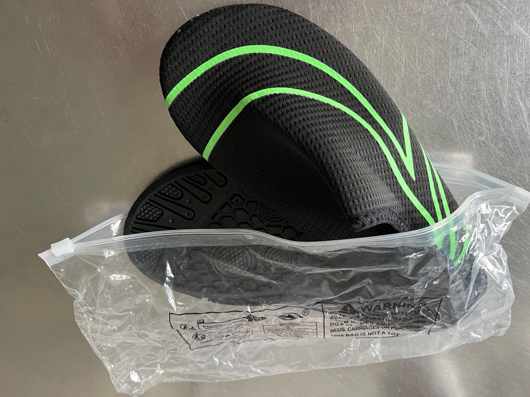 Damenschuhe: weiche Stretch Badeschuhe Grösse 36-37, neu!! – Neu und originalverpackt aus Adliswil von vette56 6