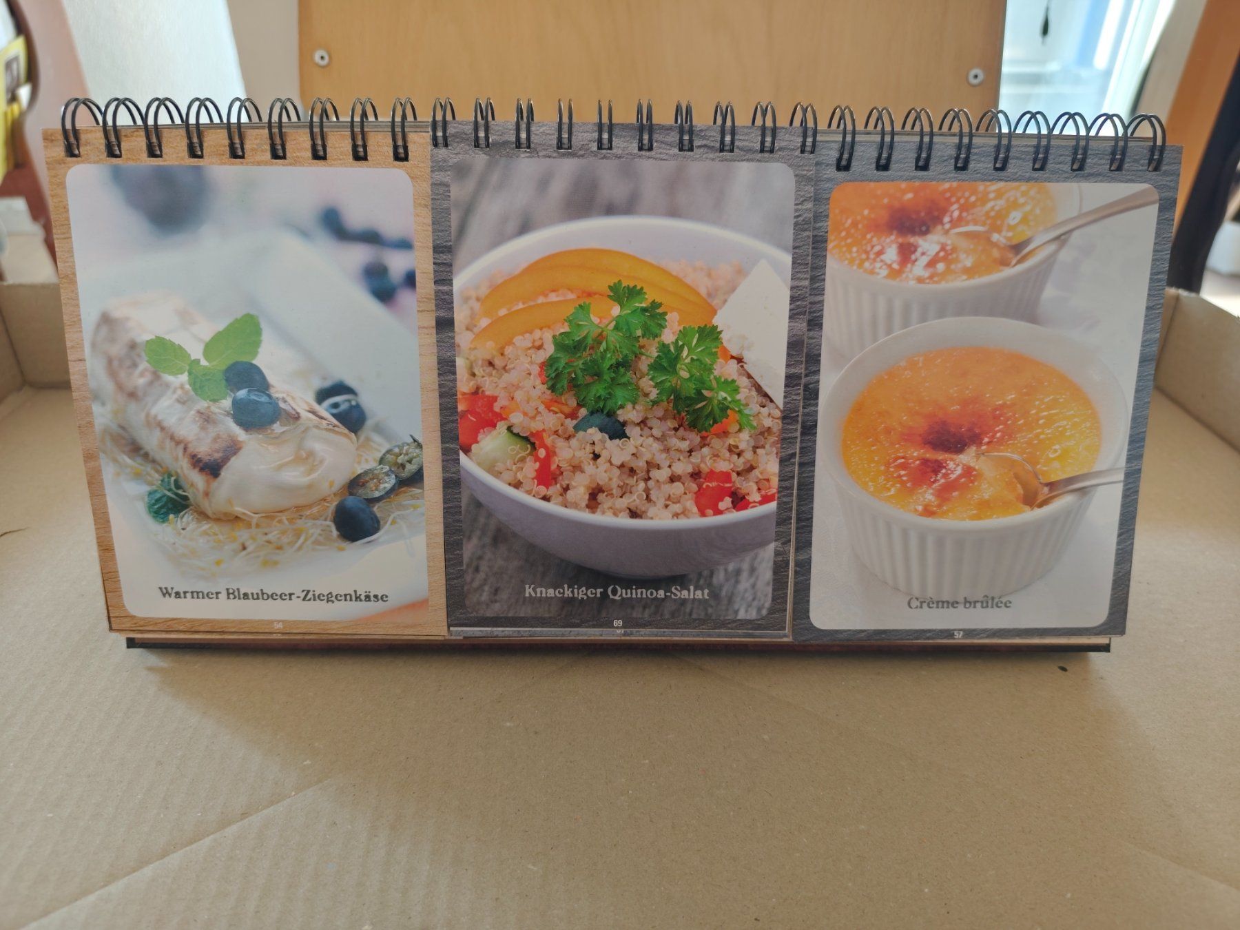 Libri: Kitchenbox - 250 Rezepte - 150000 Menüs – Usato da Zofingen venduto da noise123