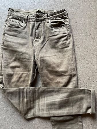 Jeans olivengrün, Gr. 36