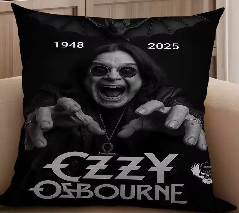 Cuscini: Taie de coussin Ozzy Osbourne - J095 – Nuovo e nell'imballaggio originale da Allens venduto da MADE.IN.ROCK.N.ROLL