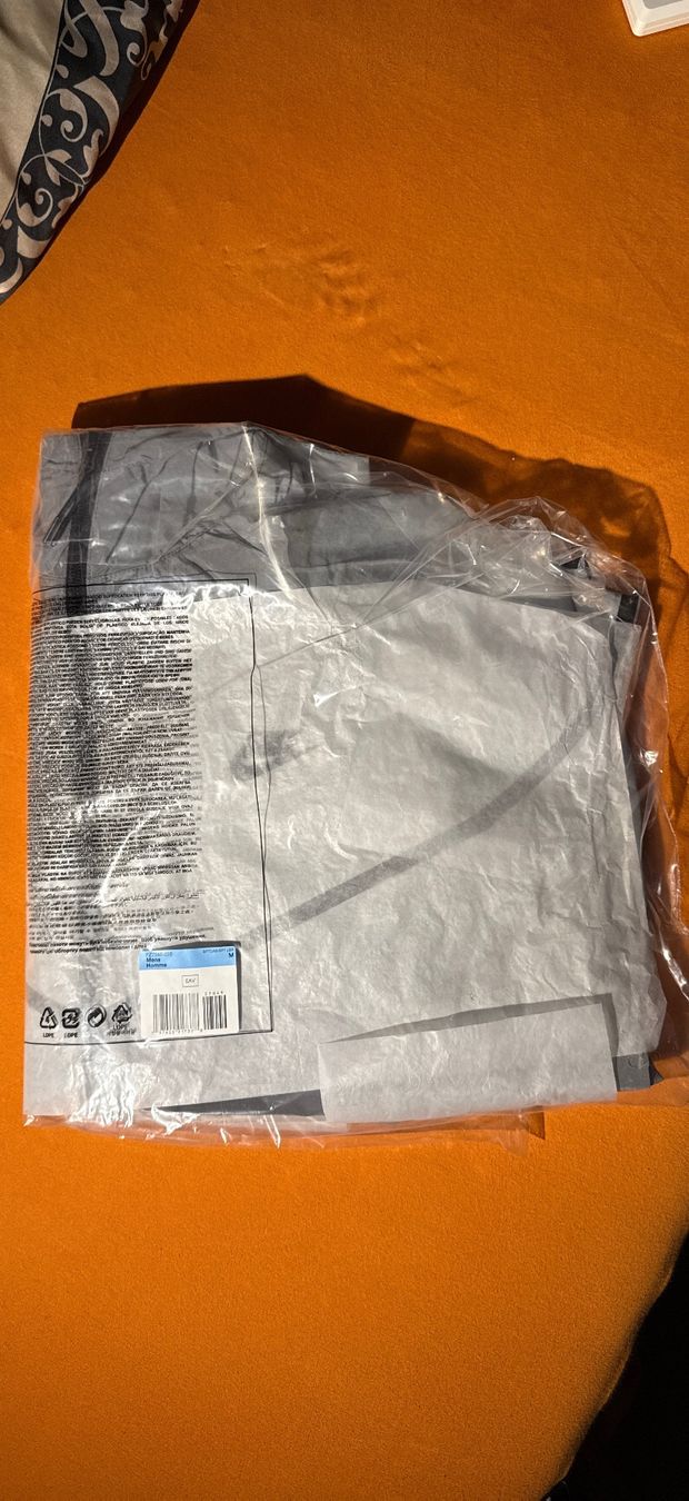 Nike Giacche: Nike Tech Woven Flash Light Jacket size M – Nuovo e nell'imballaggio originale da S. Antonino venduto da luk_cc2p 3