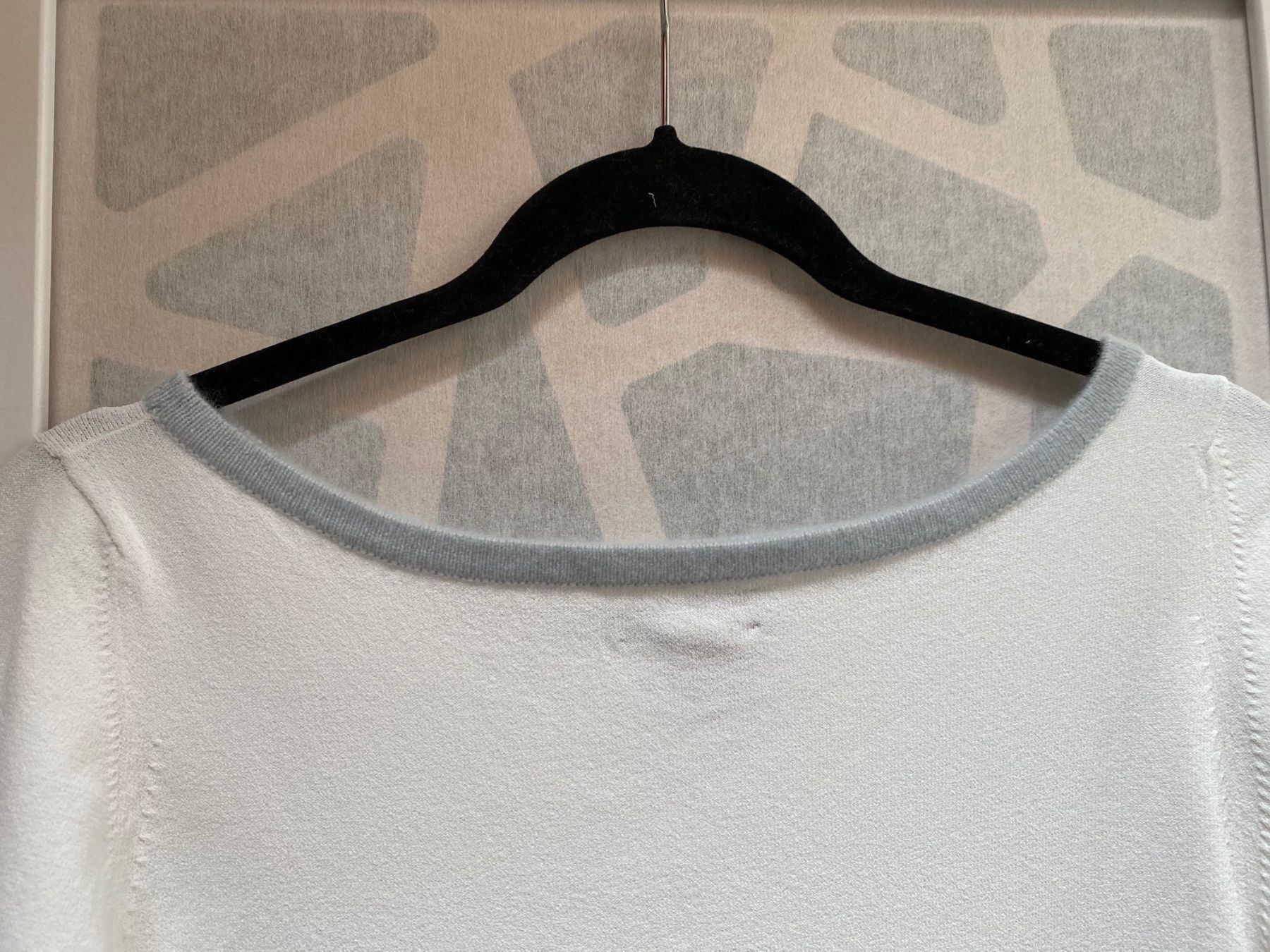 Top: Joli pull blanc avec motif. XS – Nuovo (secondo la descrizione) da Grund b. Gstaad venduto da PlageNeige 4