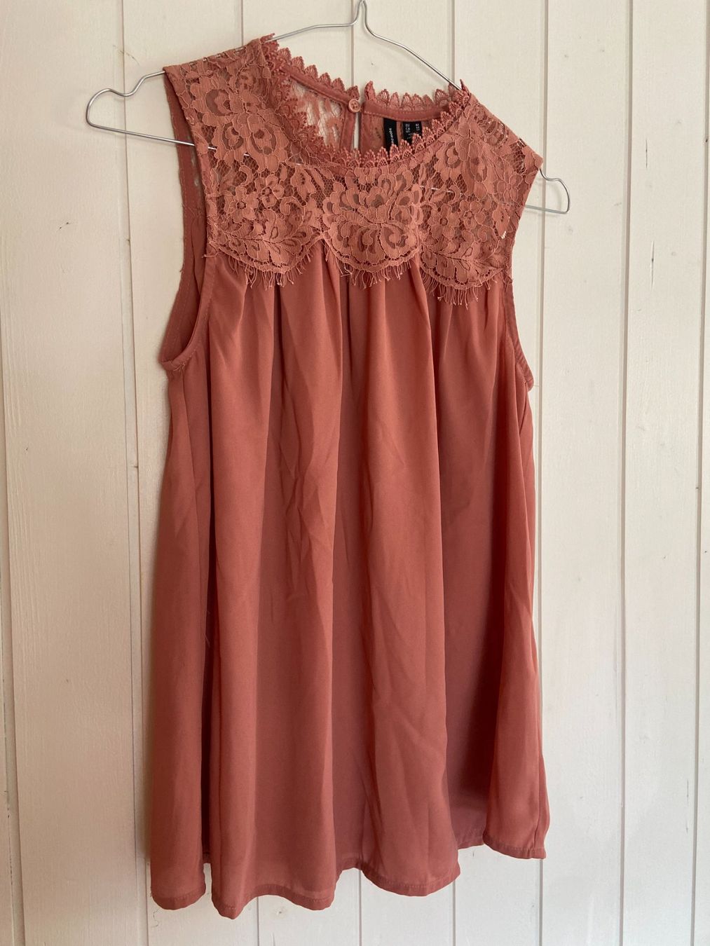 Top: Vero Moda Top gr. S – Usato da Jonen venduto da Lux.K.