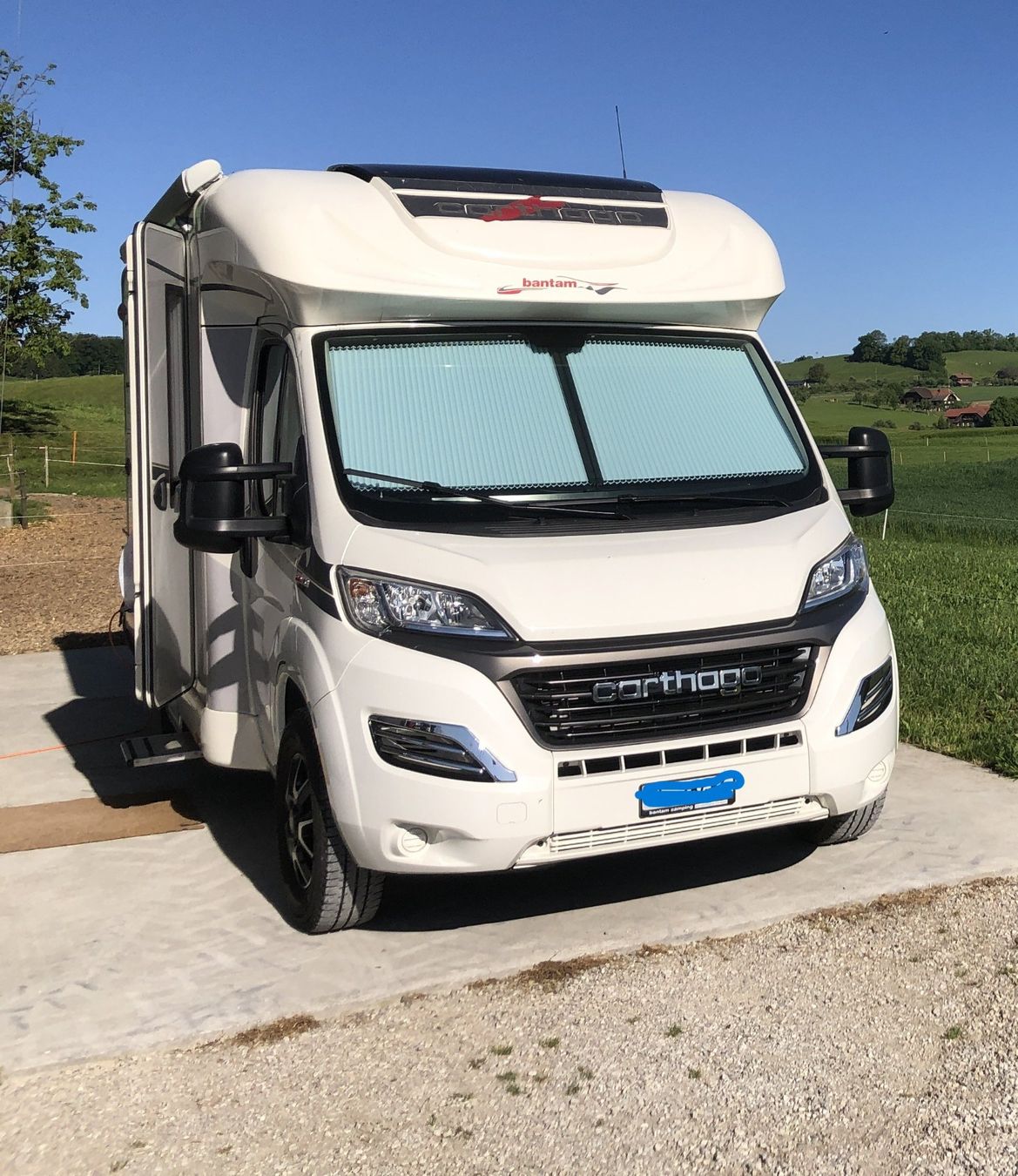 Carthago Veicoli da campeggio: Wohnmobil Carthago c - tourer T 143 LE – Usato da Füllinsdorf venduto da Kater46 2