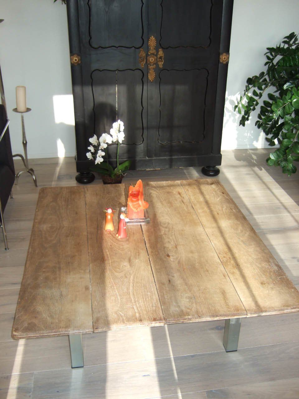 Tavoli: Couchtisch mit antiker Tischplatte – Usato da Winterthur venduto da woodenhiller68 4