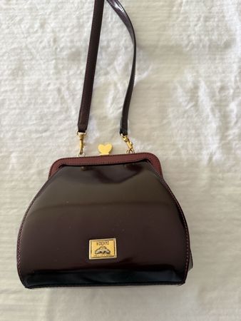 Moschino Tasche Lackleder Farbe: Bordeaux