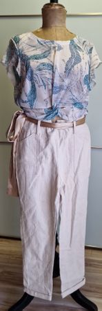 Sommerliches Outfit, Hose und Bluse,  Grösse M, neuwertig