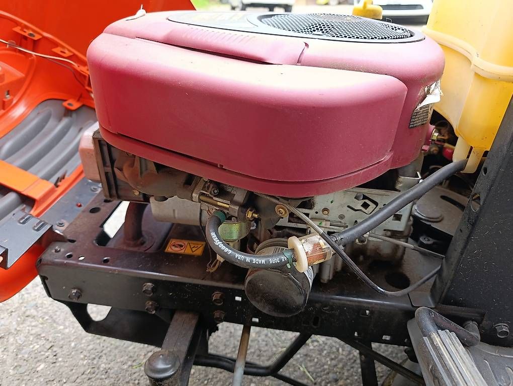Trattori: Rasentraktor Husqvarna CTH 135 – Usato da Mönthal venduto da Schluchtentaler 2