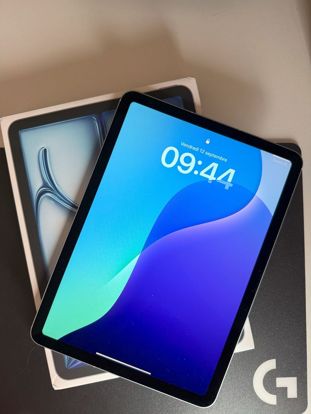 iPad Air M3 11 pouces 128 GB 5G (Neuf (Voir description)) à Bernex pour
