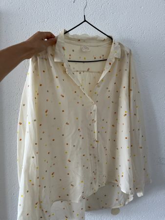 Jolie chemise d'été en soieà pois dorés et colorés, taille M