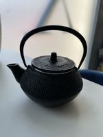 Kleine Gusseisen Teekanne NEU