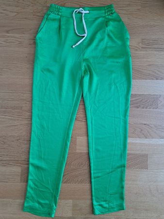 Hose Rinascimento grün Groesse XS neuwertig