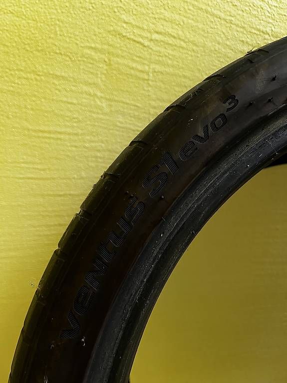 Sonstiges Schreiben & Zeichnen: 235/35 R19 – Gebraucht aus Lostallo von nan_2cqk 3