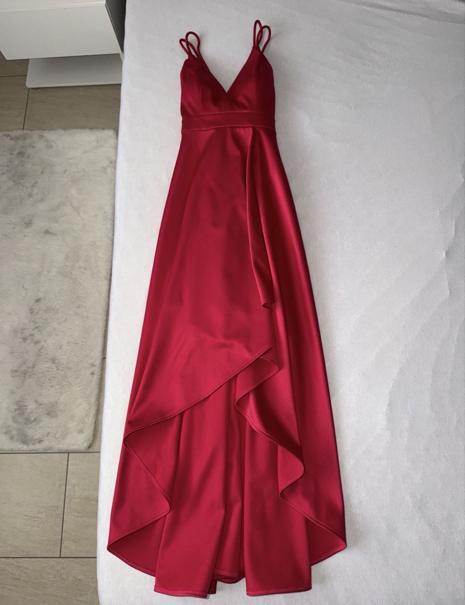 Vestiti: Rotes Satin Abendkleid – Nuovo (secondo la descrizione) da Oftringen venduto da soraia.i