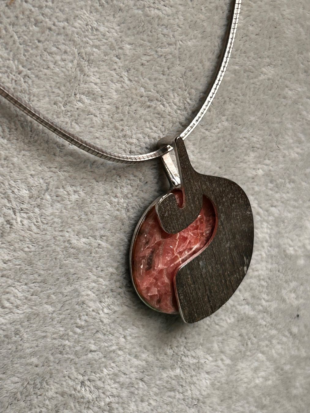 Ketten: Silberhalskette mit Anhänger, modisches Design ROSA – Gebraucht aus Laufen von belleskulptur 2