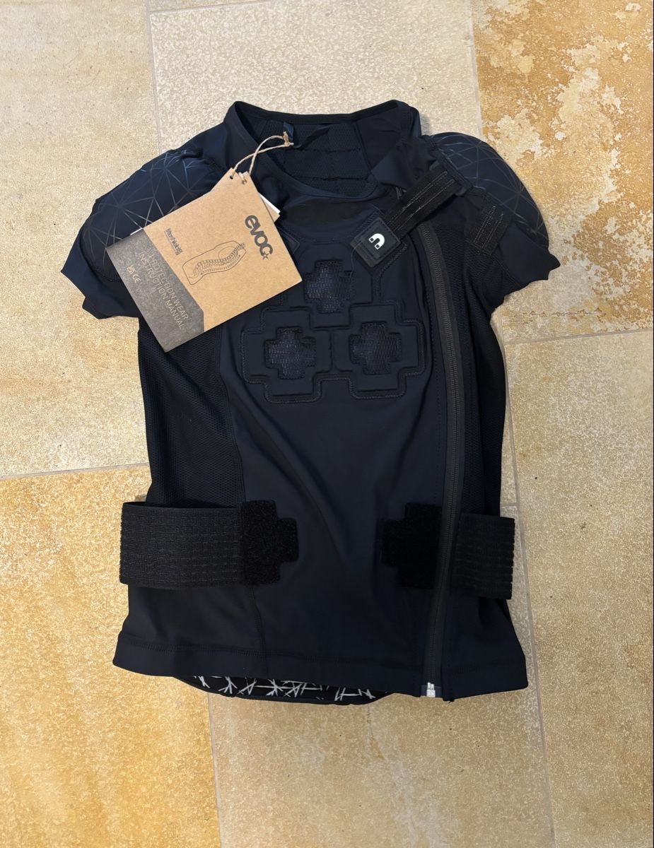 Evoc Protections: Bike Protektor von Evoc Gr. JL – Neuf avec emballage d'origine à Sörenberg par dfew