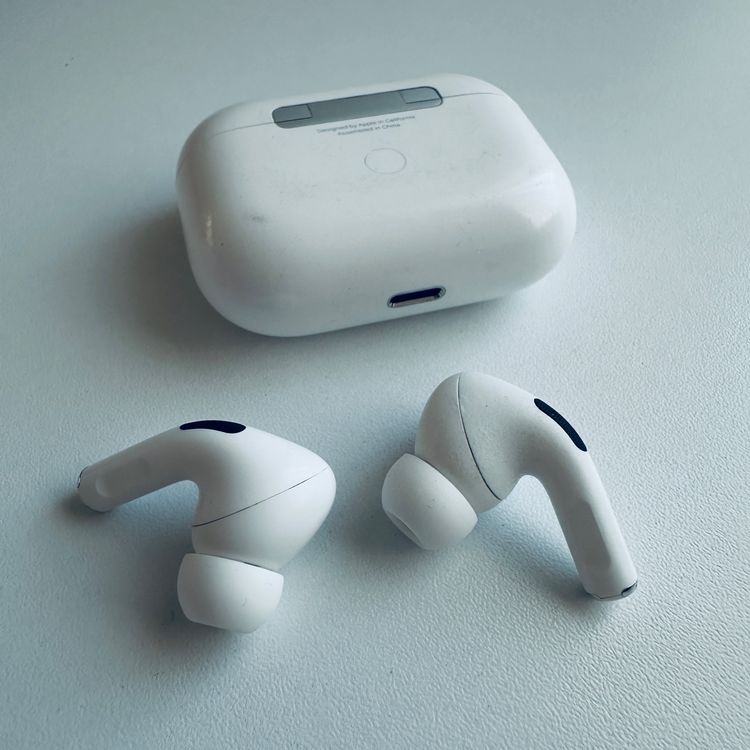 Apple Kopfhörer: Original Apple AirPods Pro 1 Gen. Wireless Lightning C Kabel – Gebraucht aus Basel von MY.AIRPODS.SHOP 8