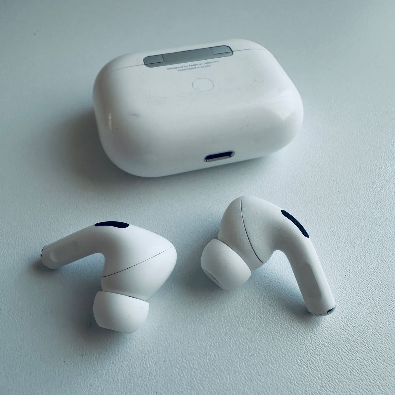 Apple Cuffie: Original Apple AirPods Pro 1 Gen. mit Wireless Case & Kabel – Usato da Basel venduto da MY.AIRPODS.SHOP 7
