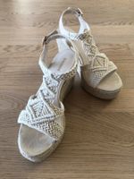 Sandalen mit Keilabsatz beige Gr. 37