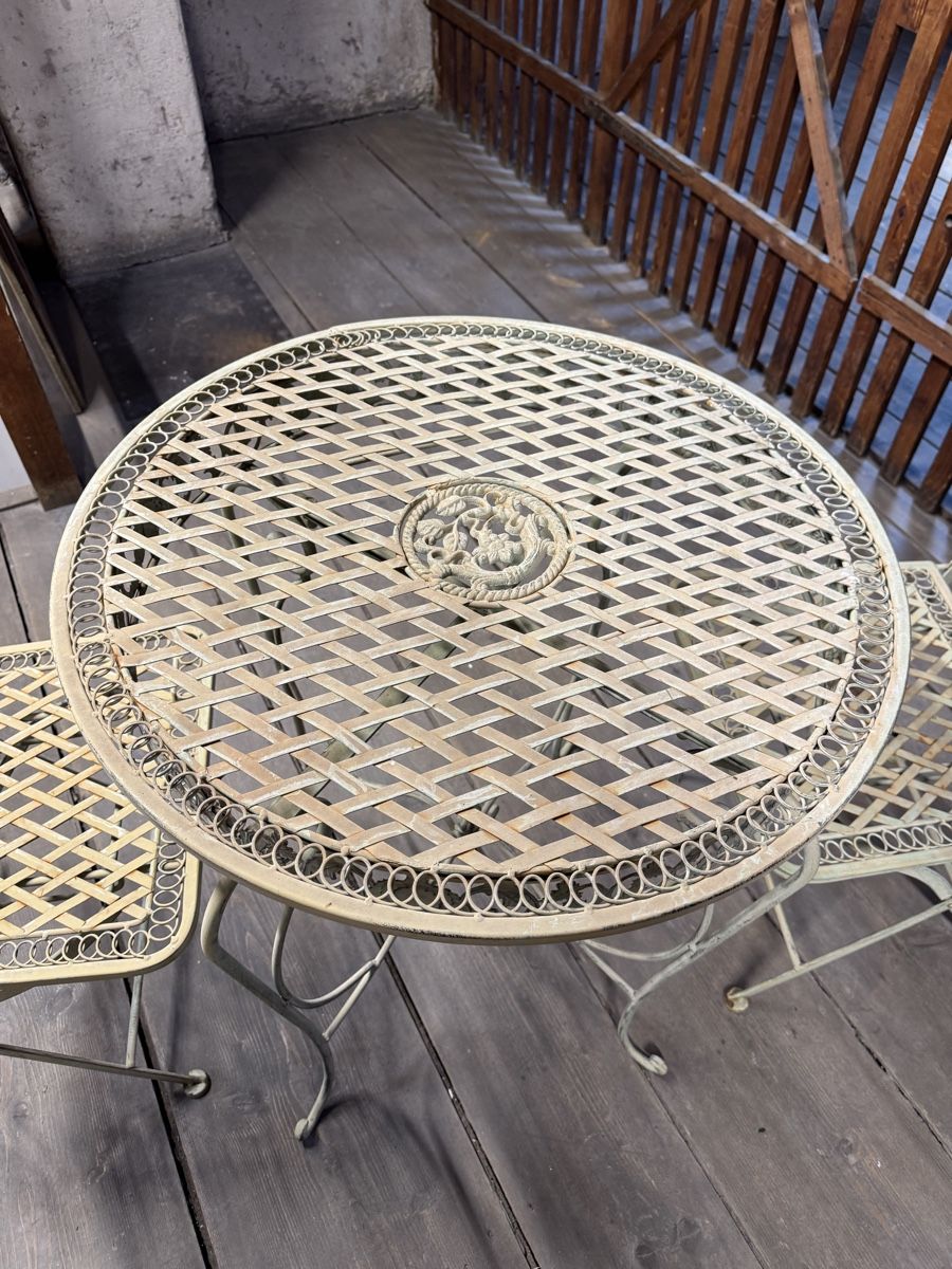 Set di tavolo e panche: Vintage Gartenmöbel Set - Bistrotisch mit 2 Klappstühlen – Usato da Basel venduto da domu.xyz 5