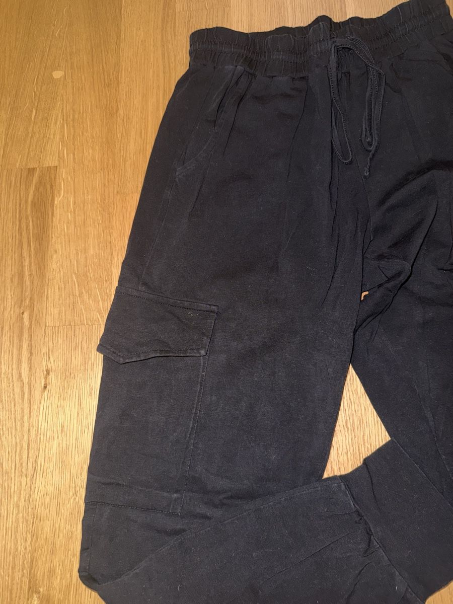 Pantaloni: Cargo Trainerhose Grösse 36 – Nuovo (secondo la descrizione) da Mörschwil venduto da Seegurke18 2