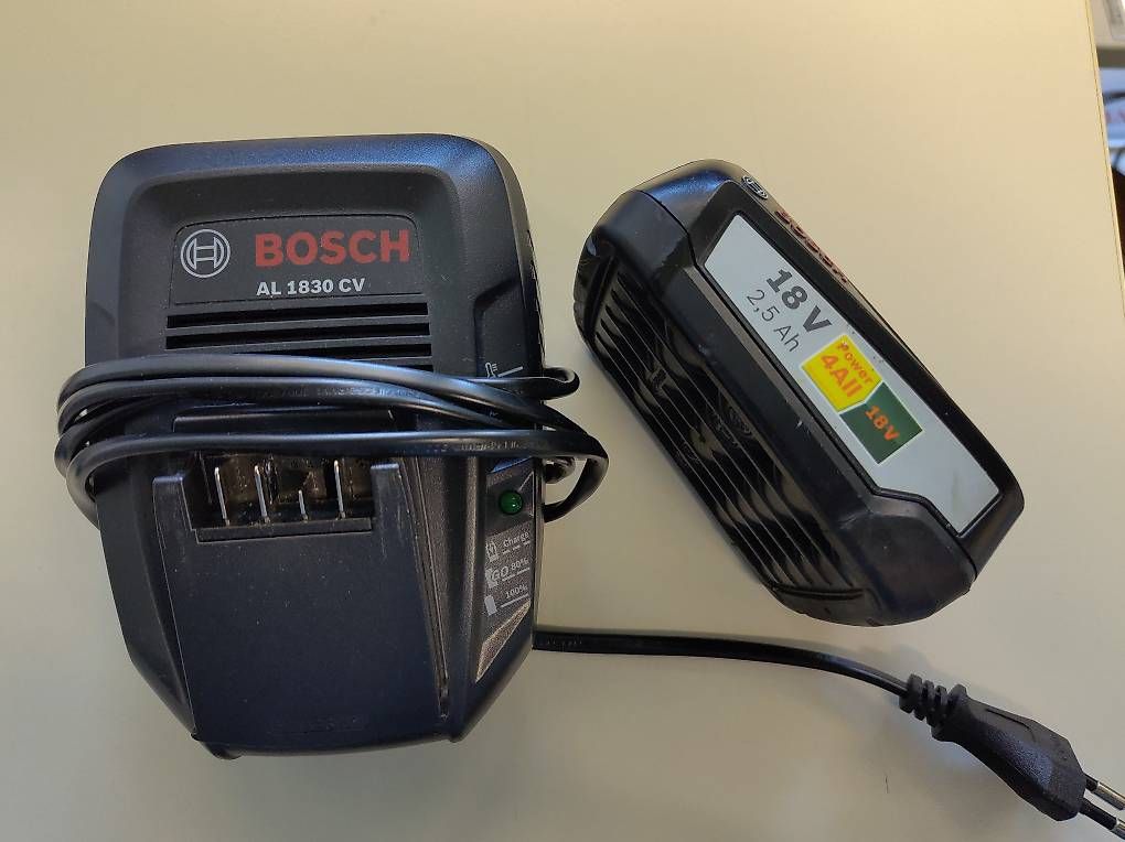 Caricatori & Batterie: Bosch Ladegerät mit Akku – Usato da Bern venduto da Mirkardo