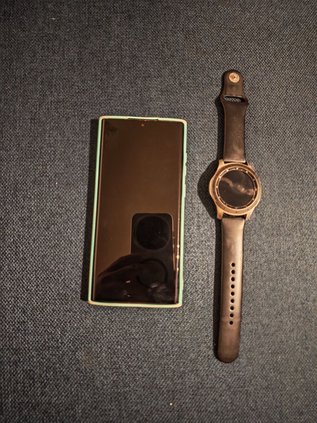 Samsung Telefoni cellulari / Smartphones: Samsung Galaxy S22 Ultra + Samsung Galaxy Smartwatch – Usato da Interlaken venduto da aar_7vnv 2
