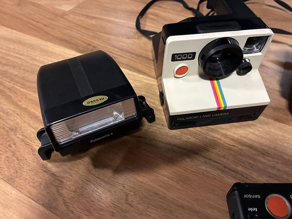 Polaroid Kamera: Polaroid Schnellbild Kamera Set – Gebraucht aus Auslikon von Velvet654 1