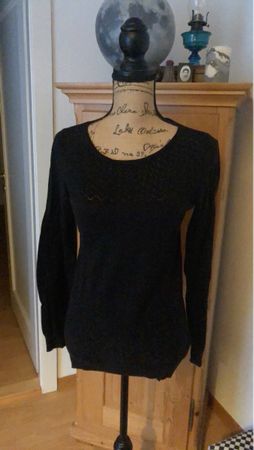 Pull très fin noir, confortable!