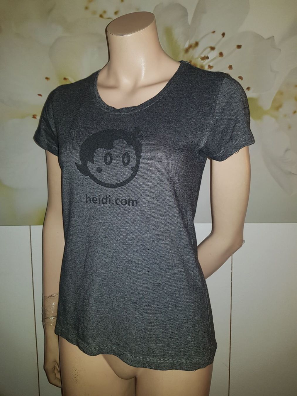 T-Shirts: T-shirt HEDI.COM    Taille/Grosse M – Gebraucht aus Cossonay-ville von Super-Price-Quality 4