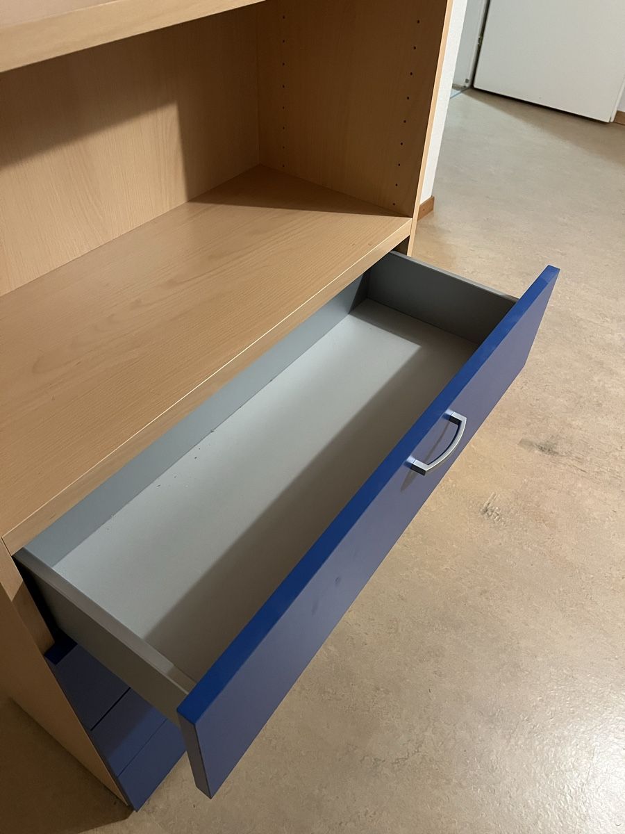 Scaffali: Bücherregal mit Schubladen (blau) – Usato da Nussbaumen AG venduto da eli_pq5d 2