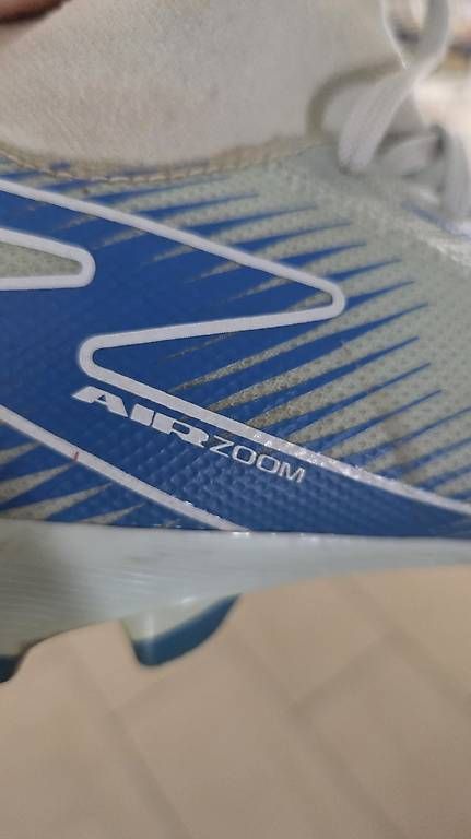 Scarpe da uomo: Nike Fussballschuhe – Usato da Baar venduto da Famar5