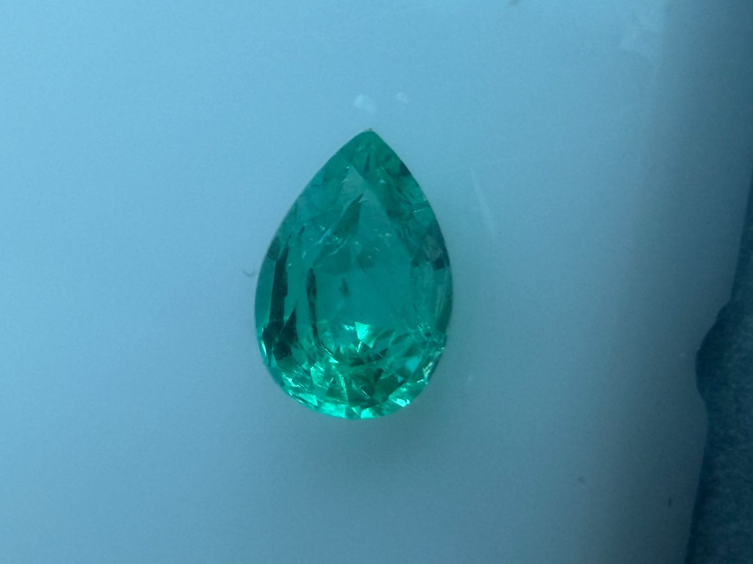 Edelsteine: SMARAGD Tropfen   0.41cts  Ural / Sibirien – Neu (gemäss Beschreibung) aus Seftigen von tigers12