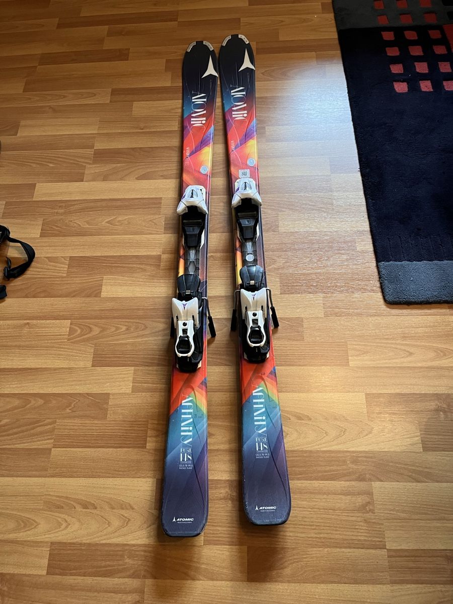 Atomic Sci: Atomic Affinity Pure Ski 148 cm All-Mountain Rocker – Usato da Roggwil BE venduto da WULU