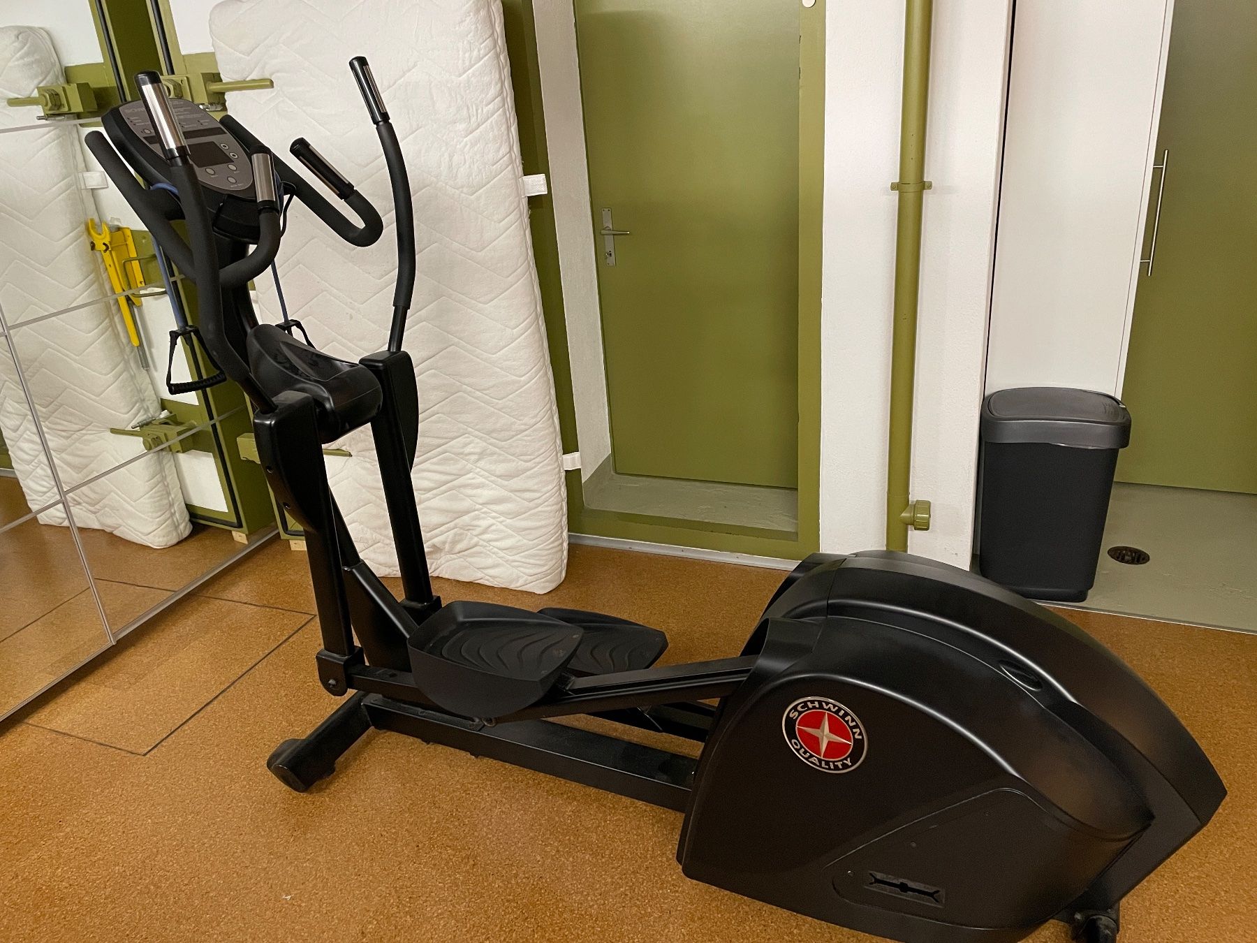 Schwinn Hometrainer: Schwinn 440 Crosstrainer Hometrainer – Usato da Mettmenstetten venduto da zum123