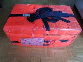 4er Set Rettungswesten / Schwimmwesten mit Kragen, neu